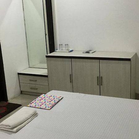 De Agya Paradise Ξενοδοχείο Λουντιάνα Εξωτερικό φωτογραφία